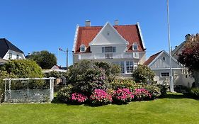 Sjarmerende leilighet i Villa Gellert